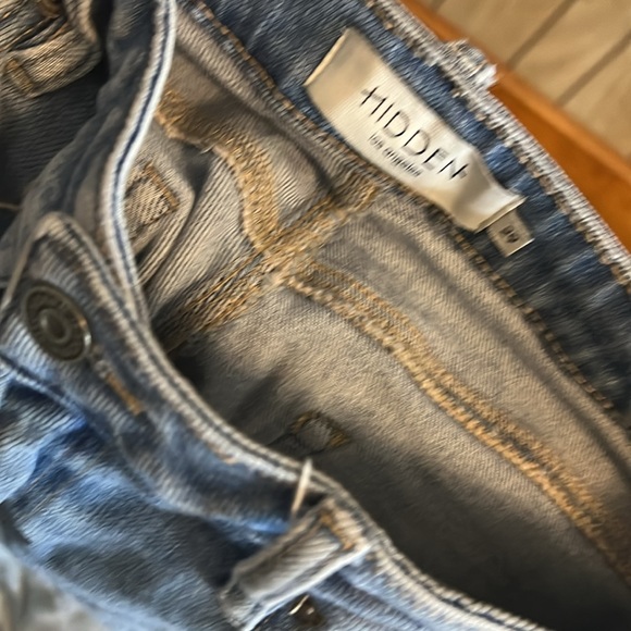 Hidden jeans - Picture 2 of 3